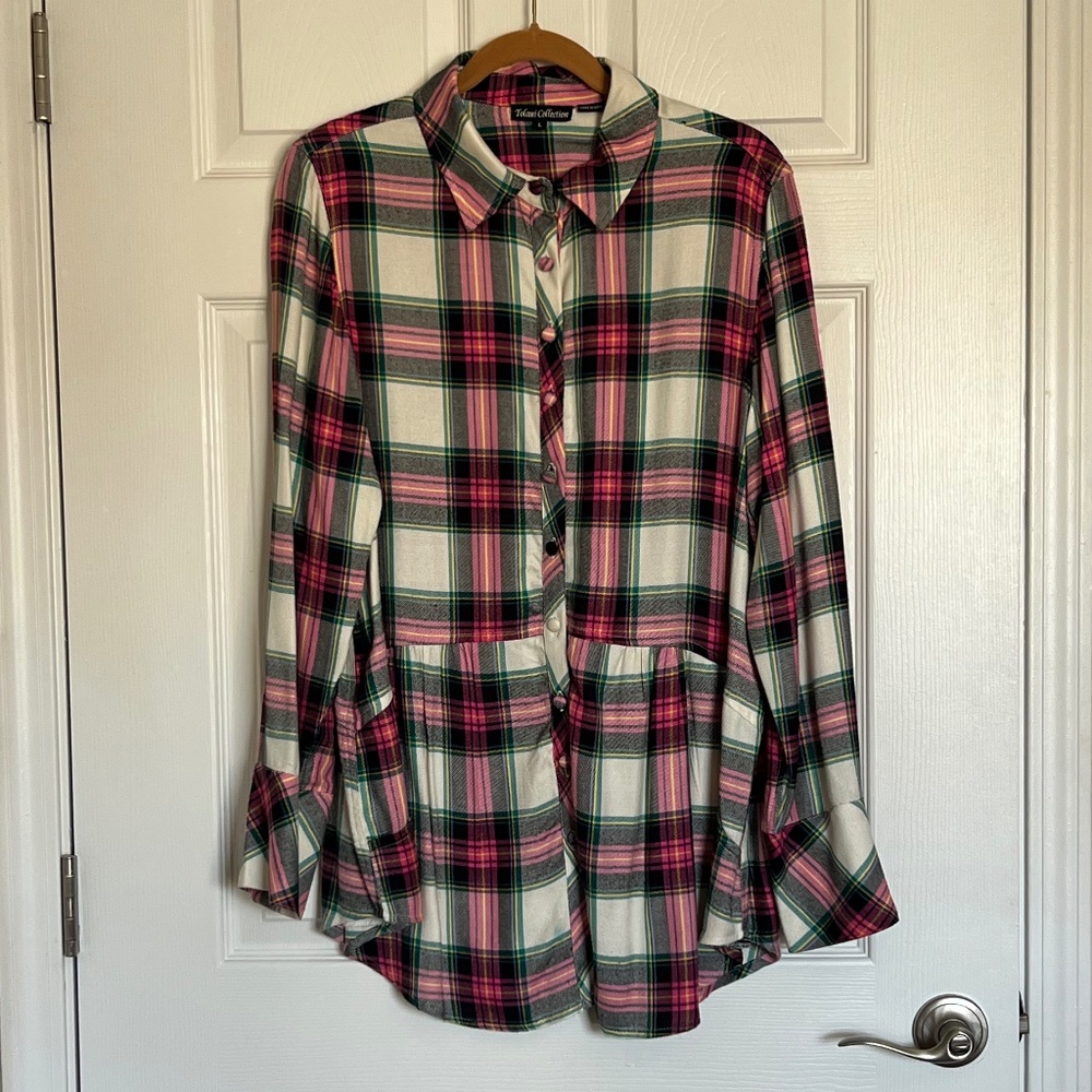 EUC - Tolani Collection Button Front Plaid Tunic w/Embroidered Back